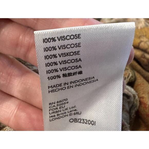 Urban Outfitter Floral Crop Top Size XS Long Sleeve Boho Festival Ruched Cut Out - Picture 7 of 9